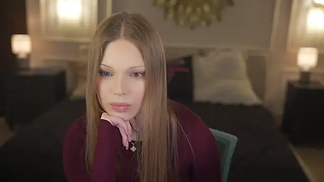 Charlotte Dreams online show from 22, 4, 2026