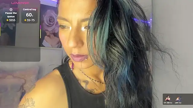 Snapshot of SamathaMay chatting on 4, 5, 2026 SamathaMay online show from 4, 5, 2026