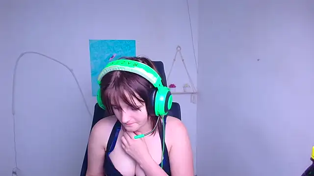 Alice Wonderme online show from 12, 1, 2026