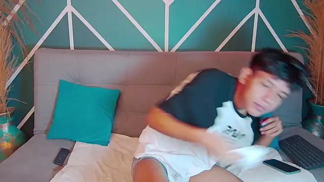 Snapshot of Liam_Sinclair chatting on 18, 12, 2025 Liam Sinclair online show from 18, 12, 2025