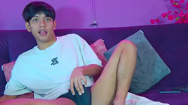 Snapshot of Liam_Sinclair chatting on 9, 3, 2026 Liam Sinclair online show from 9, 3, 2026