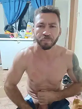 RobertoLuiz84 online show from 7, 5, 2026