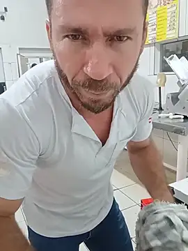 RobertoLuiz84 online show from 6, 5, 2026