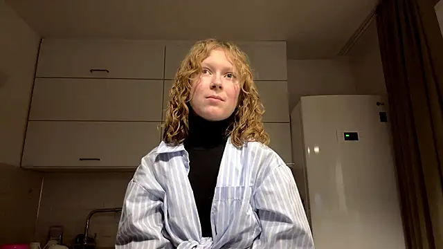 ElfriedaZwack online show from 28, 11, 2025