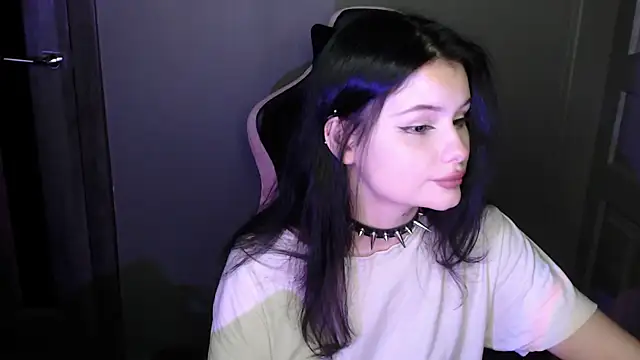 Snapshot of Moon_raven chatting on 18, 2, 2026 Moon raven online show from 18, 2, 2026