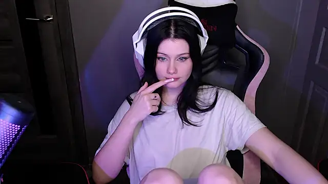 Snapshot of Moon_raven chatting on 16, 1, 2026 Moon raven online show from 16, 1, 2026