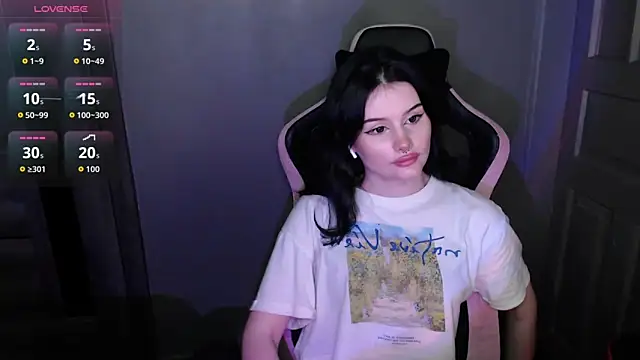 Snapshot of Moon_raven chatting on 27, 3, 2026 Moon raven online show from 27, 3, 2026