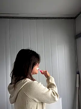 Snapshot of Toffee-00 chatting on 23, 11, 2025 Toffee-00 online show from 23, 11, 2025