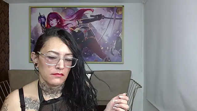 Snapshot of Roxanne_vale chatting on 24, 11, 2025 Roxanne vale online show from 24, 11, 2025