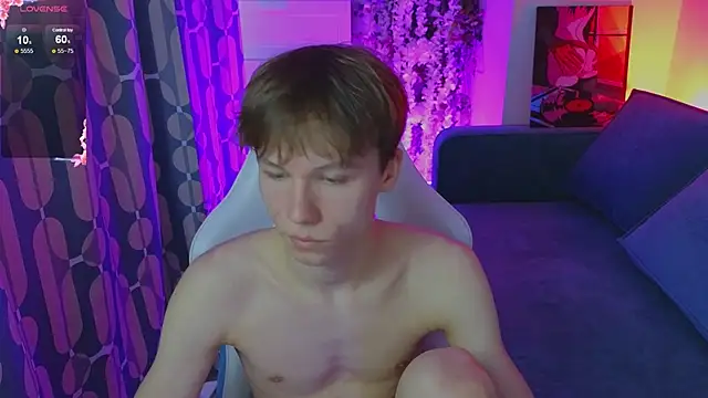 Snapshot of cuMte_boy chatting on 17, 5, 2026 cuMte boy online show from 17, 5, 2026