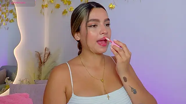 Ambar Carter online show from 10, 3, 2026