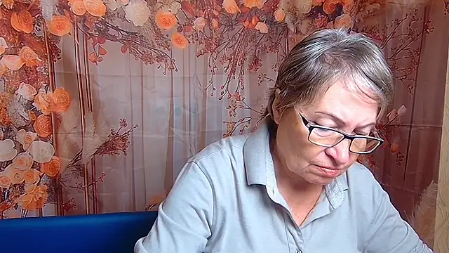 Snapshot of OlgaLuck chatting on 26, 11, 2025 OlgaLuck online show from 26, 11, 2025