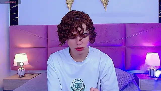 Skyee angel online show from 5, 2, 2026