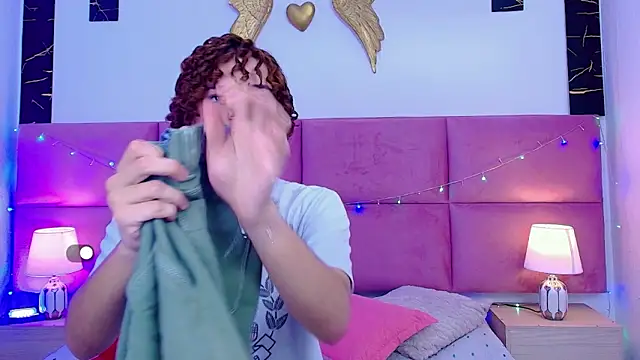 Skyee angel online show from 11, 2, 2026