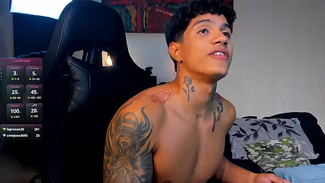 Snapshot of aress_damon chatting on 28, 11, 2025 aress damon online show from 28, 11, 2025