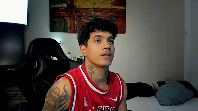 Snapshot of aress_damon chatting on 22, 12, 2025 aress damon online show from 22, 12, 2025