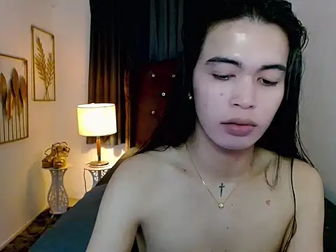 hollyyumiloove online show from 8, 3, 2026