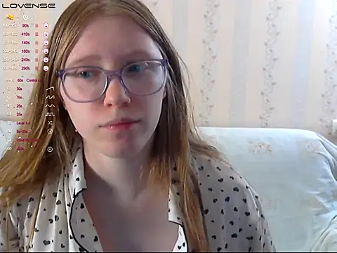 LustfulSarah online show from 15, 12, 2025