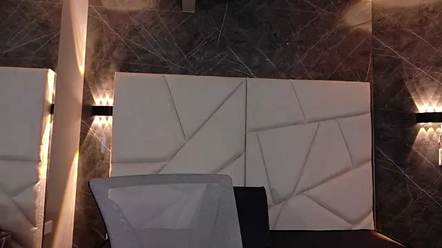 Snapshot of mia_violet8 chatting on 25, 11, 2025 mia violet8 online show from 25, 11, 2025