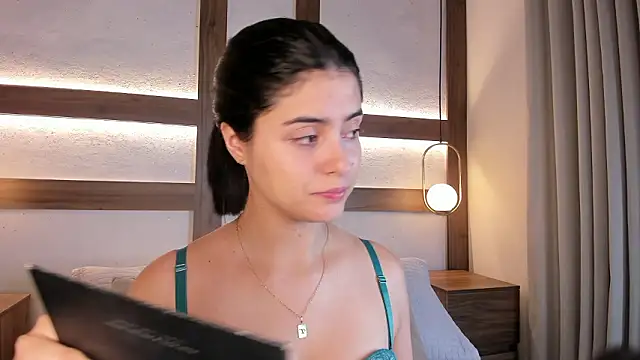 SarhaVega online show from 29, 3, 2026