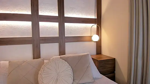 SarhaVega online show from 19, 4, 2026