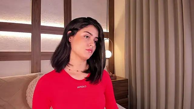 SarhaVega online show from 18, 12, 2025