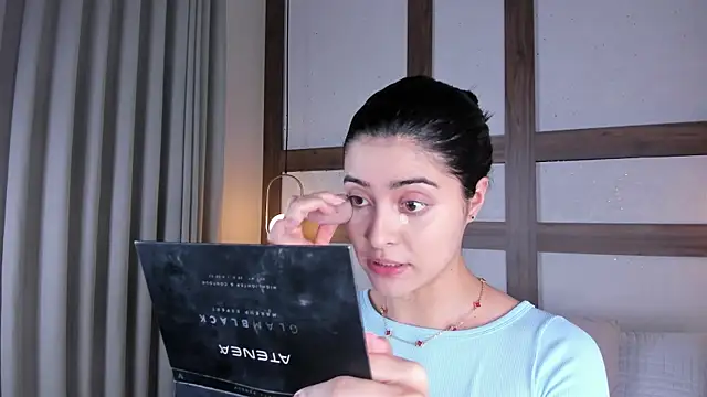 SarhaVega online show from 22, 12, 2025