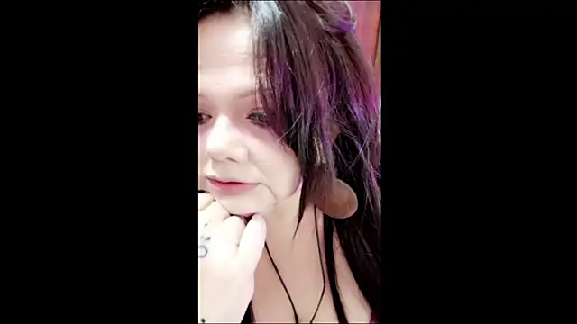 Amputee woman online show from 10, 7, 2026