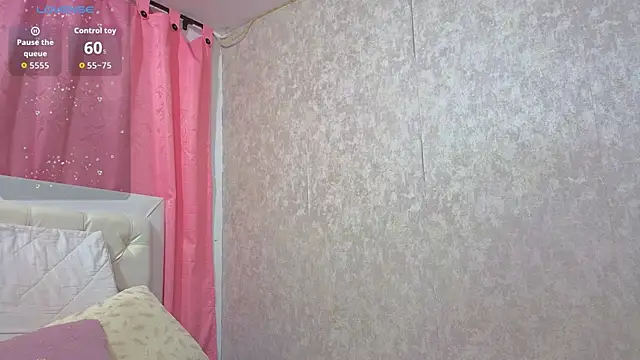 Malia fox online show from 20, 2, 2026