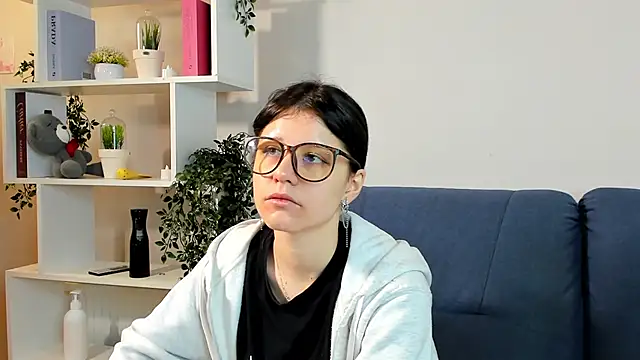 ShanaHearns online show from 29, 11, 2025