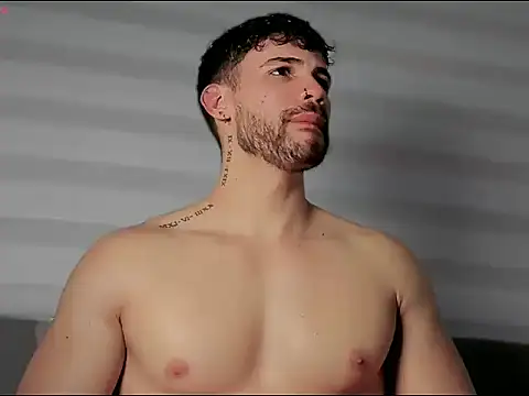 Valenthino Salvatore online show from 25, 11, 2025