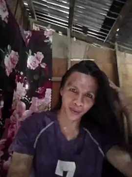 Snapshot of lovelycarla32 chatting on 15, 12, 2025 lovelycarla32 online show from 15, 12, 2025