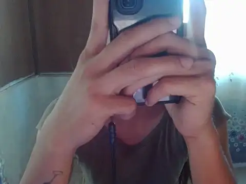Snapshot of lovelycarla32 chatting on 25, 3, 2026 lovelycarla32 online show from 25, 3, 2026