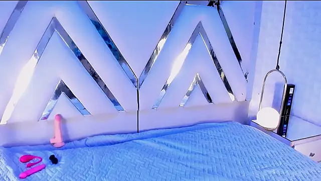 Violetbellarose1 online show from 18, 12, 2025