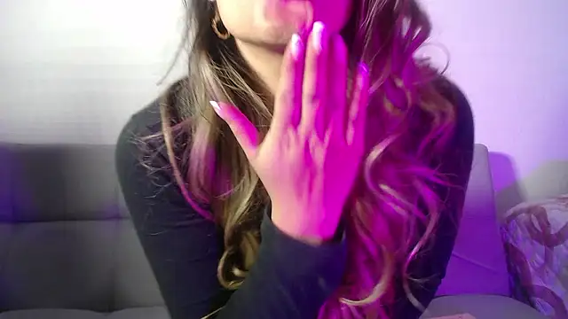 hanna  jones7 online show from 16, 2, 2026