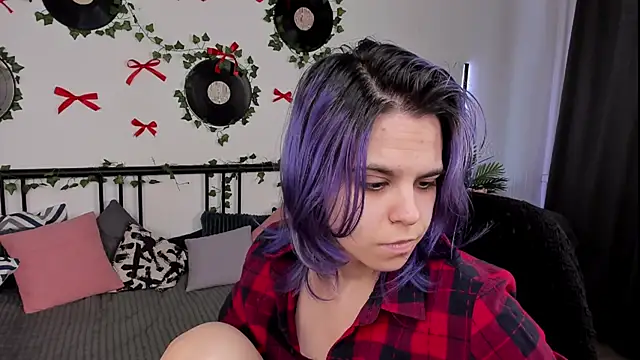 Snapshot of LiraBelle chatting on 24, 4, 2026 LiraBelle online show from 24, 4, 2026
