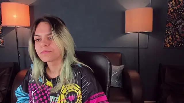 LiraBelle online show from 22, 11, 2025