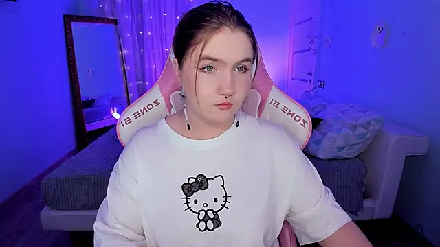 lovelyy julia online show from 2, 12, 2025