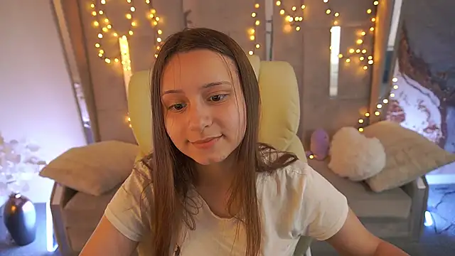 TinyNatalie online show from 25, 5, 2026