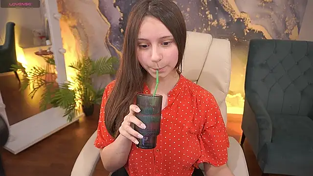 TinyNatalie online show from 26, 5, 2026