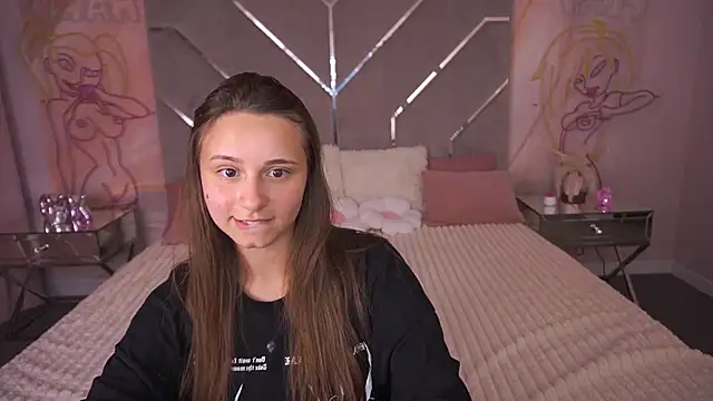 Snapshot of TinyNatalie chatting on 16, 7, 2026 TinyNatalie online show from 16, 7, 2026