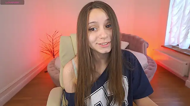 TinyNatalie online show from 11, 4, 2026