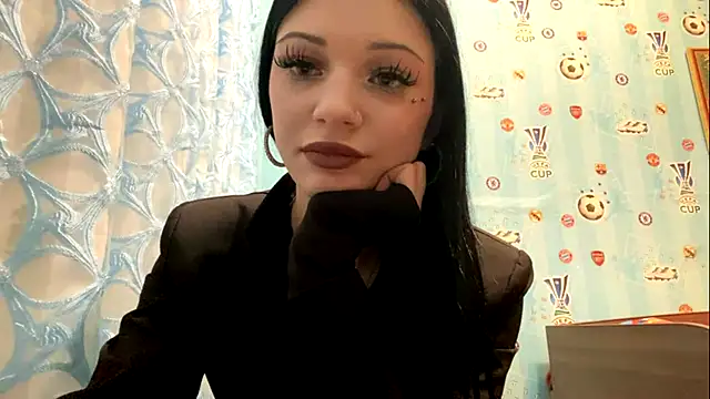 Joan Meoweere online show from 5, 12, 2025