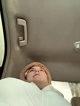 KateBurlesk online show from 12, 1, 2026