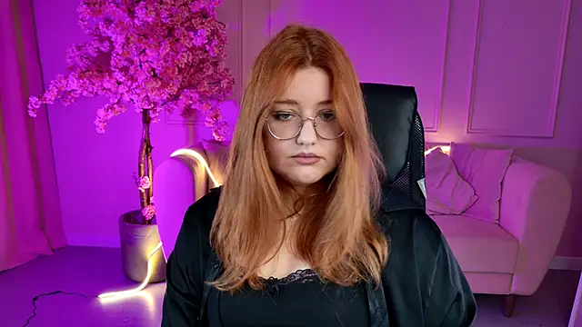 Snapshot of StaceyJensen chatting on 24, 11, 2025 StaceyJensen online show from 24, 11, 2025