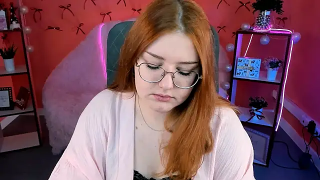 StaceyJensen online show from 15, 12, 2025