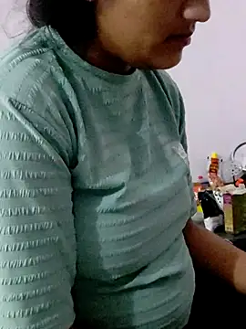 Hot hania online show from 1, 12, 2025