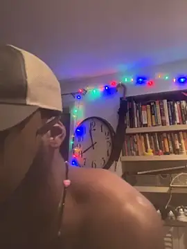 BlackWood777777 online show from 2, 12, 2025