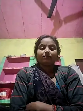 Snapshot of Pooja_hote chatting on 23, 11, 2025 Pooja hote online show from 23, 11, 2025