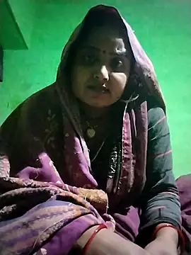 Snapshot of Pooja_hote chatting on 28, 11, 2025 Pooja hote online show from 28, 11, 2025